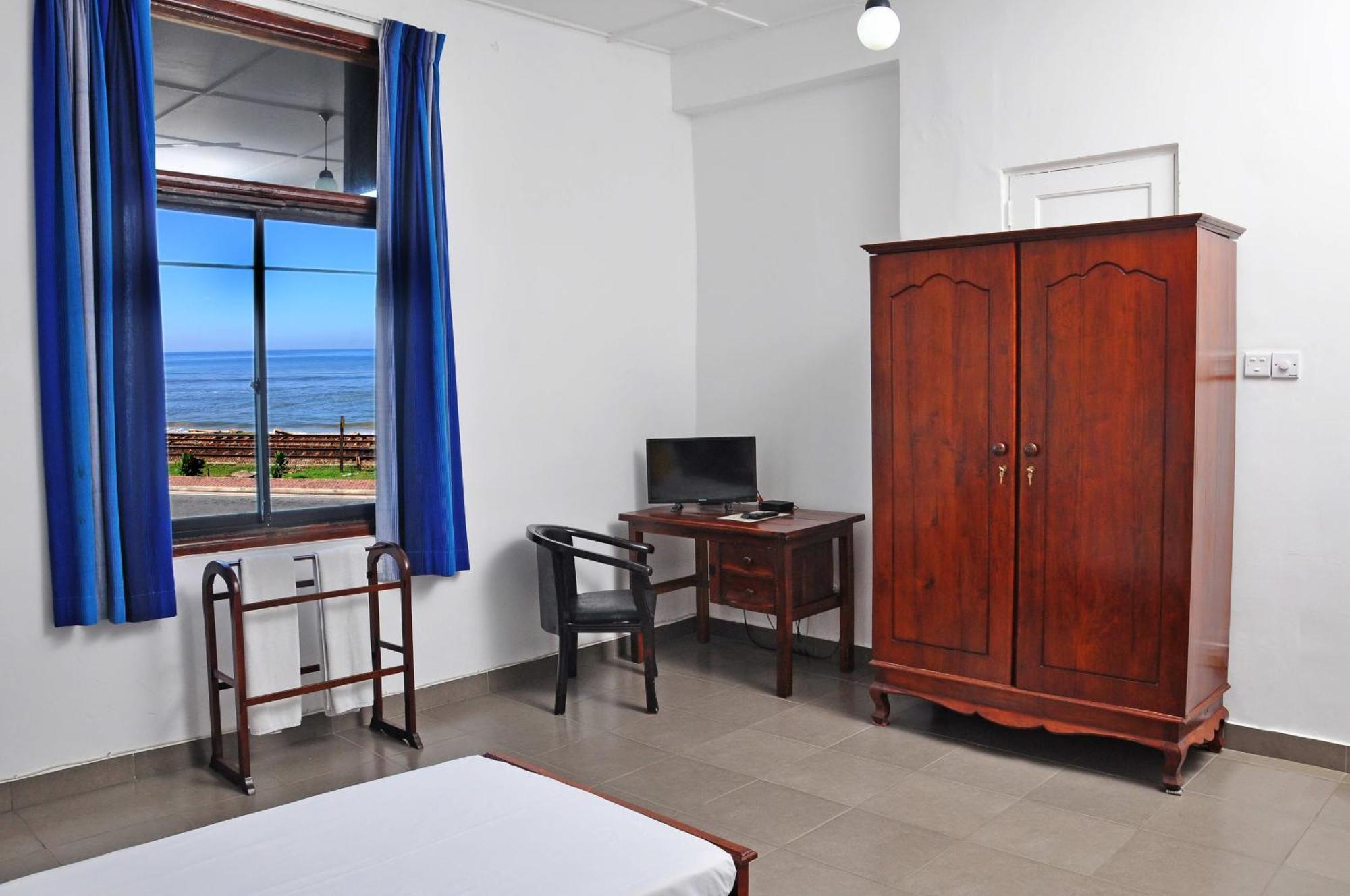 Sea View Hotel Colombo Extérieur photo